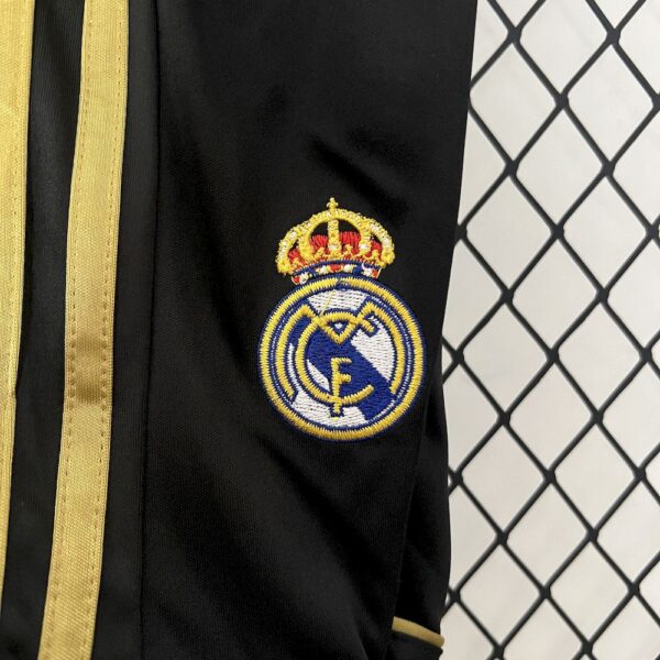 Real Madrid 2011/12 Away Kids Retro Jersey And Shorts - Image 8