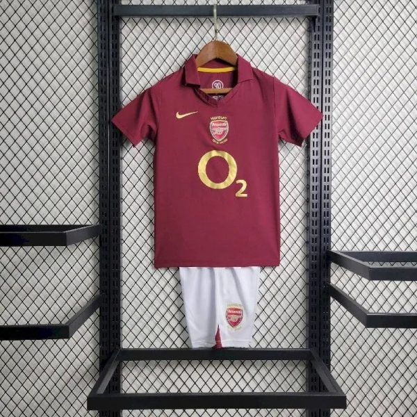 Arsenal 2005/06 Home Kids Retro Jersey And Shorts