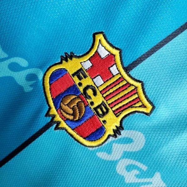 Barcelona 1995/97 Away Retro Jersey - Image 4