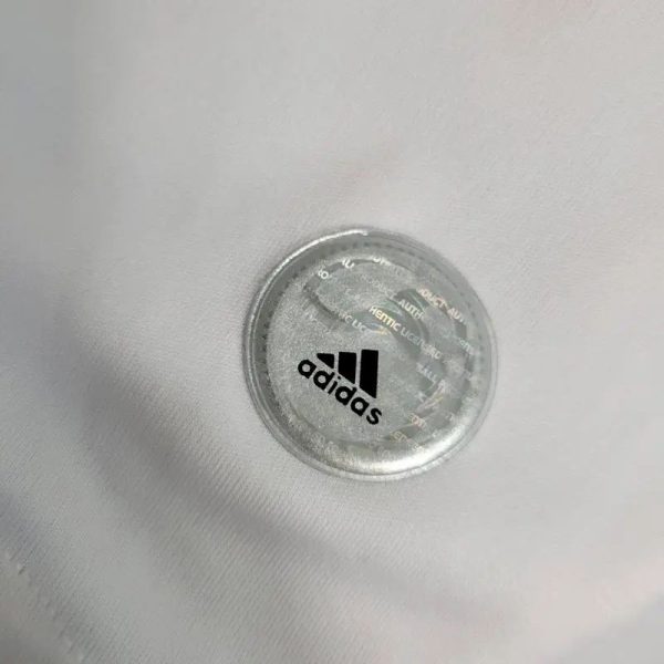 Ac Milan 2009/10 Away Retro Jersey - Image 9