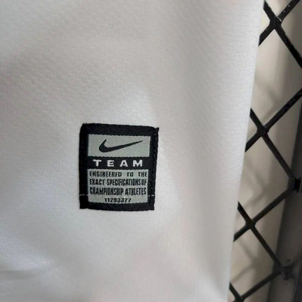 Inter Milan 2009/10 Away Retro Jersey - Image 3