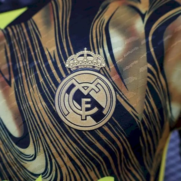 Real Madrid 2023/24 Special Edition Jersey Player Version - Image 5