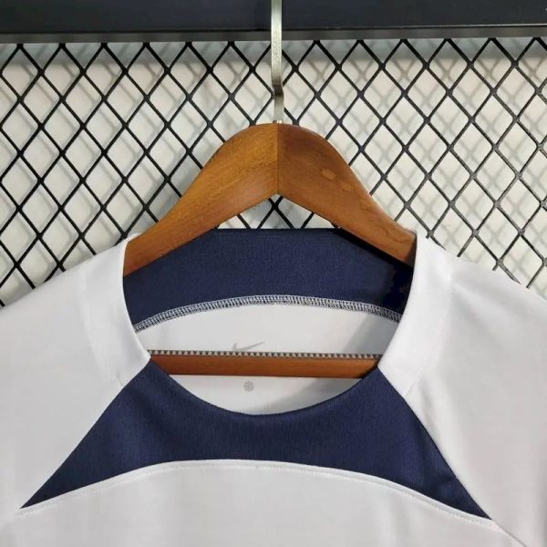 Paris Saint-Germain 2023/24 Pre-Match Training Jersey White - Image 4