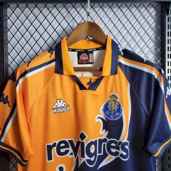 Fc Porto 1997/99 Away Retro Jersey - Image 4