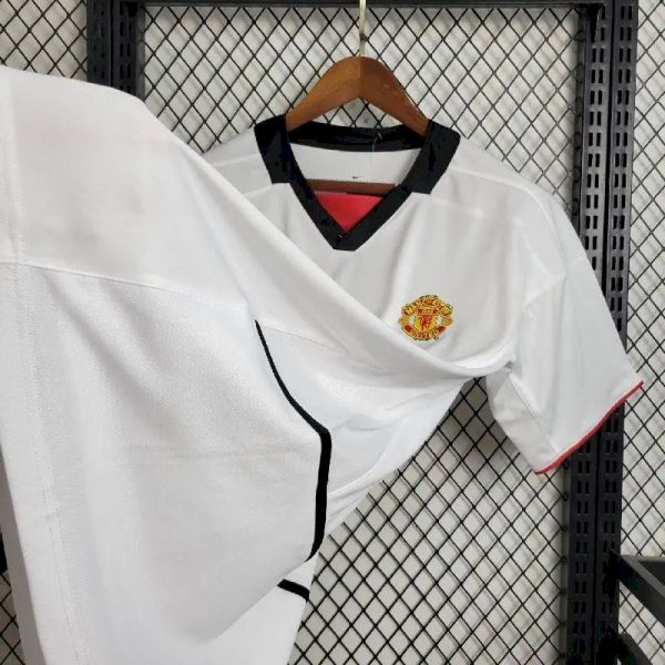 Manchester United 2002/03 Away Retro Jersey - Image 6