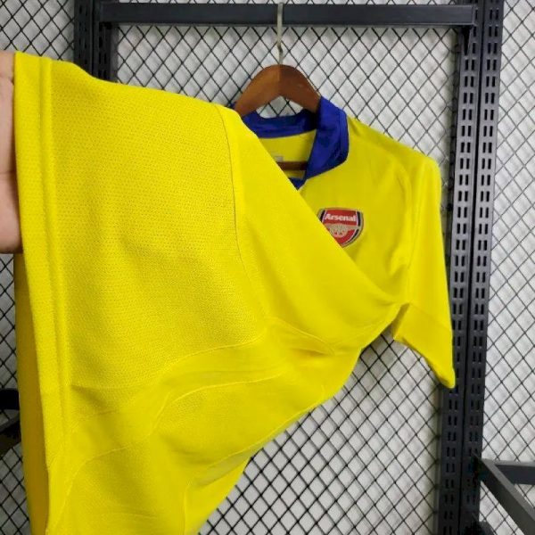 Arsenal 2003/04 Away Retro Jersey - Image 5