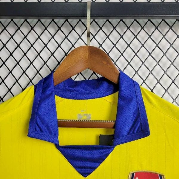 Arsenal 2003/04 Away Retro Jersey - Image 4