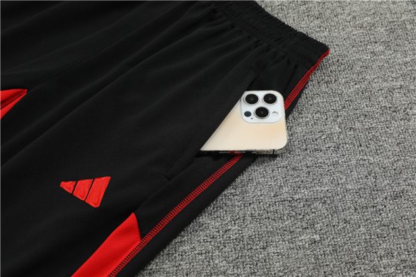 Manchester United 2023/24 Half-Zip Adult Sweater+Pant 14001 - Image 3