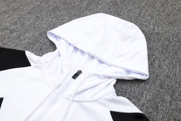 Juventus 2023/24 Hoodie+Pant 815 - Image 3