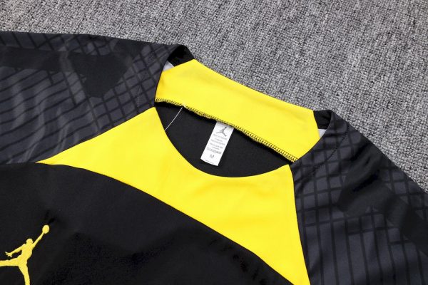 Paris Saint-Germain 2023/24 Training Adult Jersey+Short 815 - Image 4