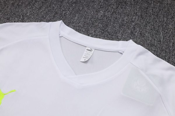 Manchester United 2023/24 Training Adult Jersey+Short 815 - Image 3