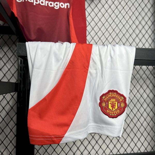 Manchester United 2024/25 Home Kids Kit - Image 6