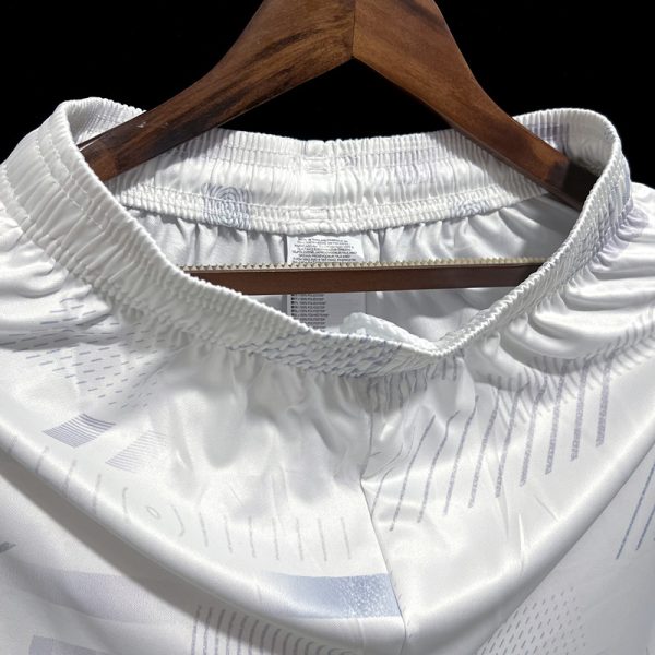 Tottenham Hotspur 2023/24 Home Shorts - Image 4