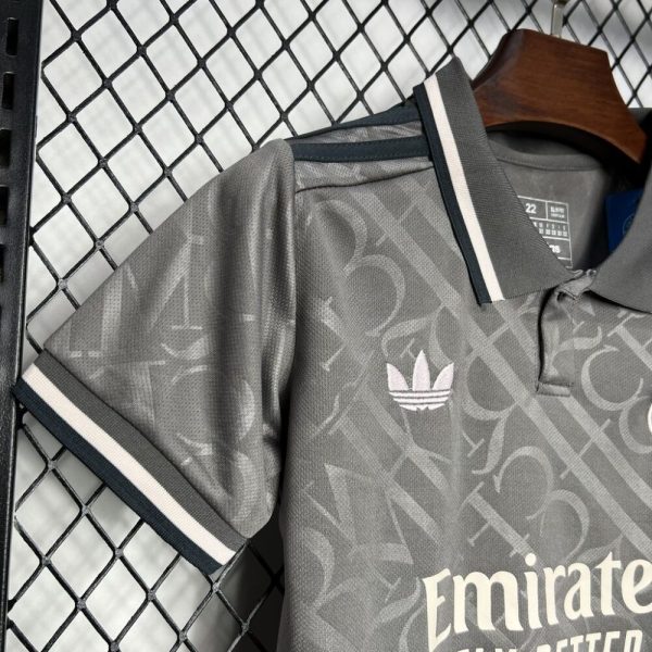 Real Madrid 2024/25 Third Kids Kit - Image 6