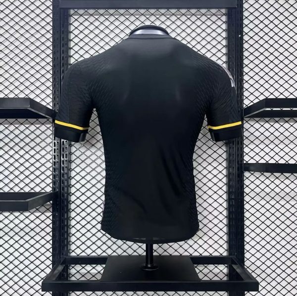 Real Madrid 2024/25 Rose Edition Jersey Player Version - Image 2