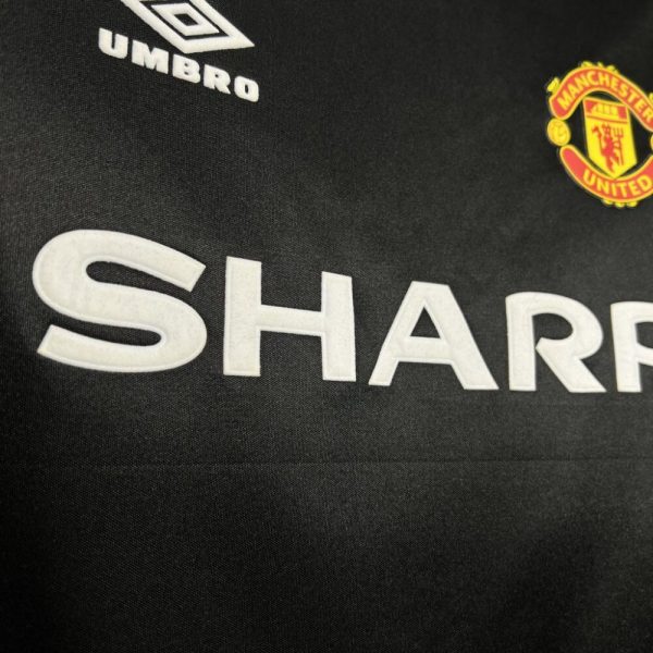 Manchester United 1998/99 Third Retro Jersey - Image 3