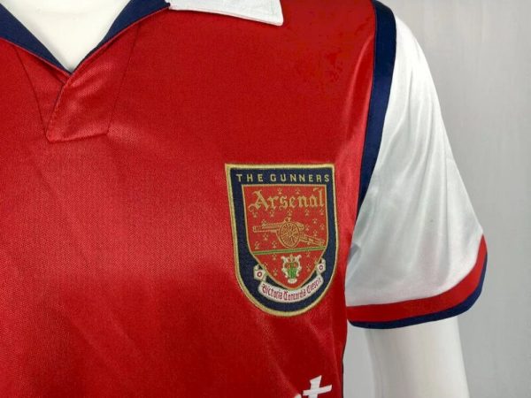 Arsenal 1999/00 Home Retro Jersey - Image 4