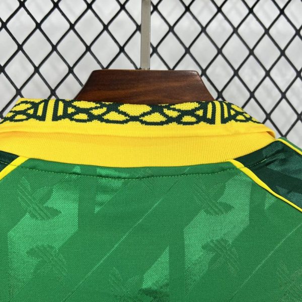 Celtic 2024/25 Special Edition Long Sleeves Retro Jersey - Image 4