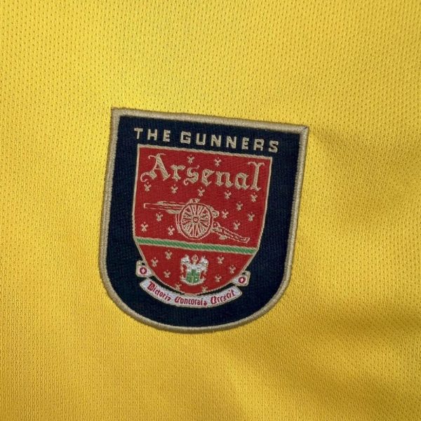 Arsenal 1999/00 Away Retro Jersey - Image 6