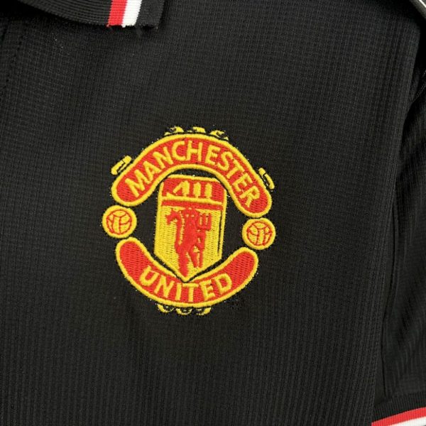 Manchester United 1998/99 Away Retro Jersey - Image 7
