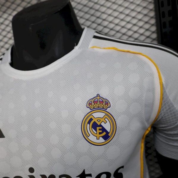 Real Madrid 2025/26 Home Jersey Player Version - Image 3