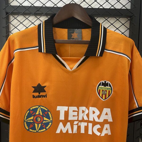 Valencia Cf 1999/00 Away Retro Jersey - Image 4