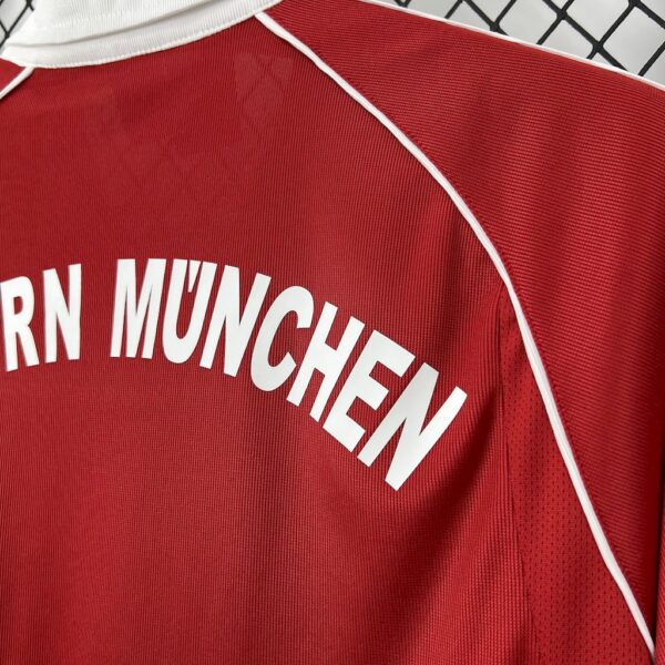 Bayern Munich 2005/06 Home Retro Jersey - Image 3