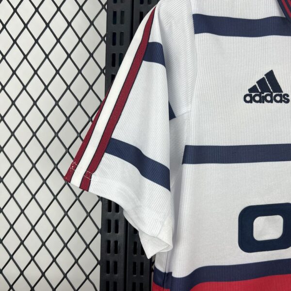 Bayern Munich 1998/00 Home Retro Jersey - Image 6