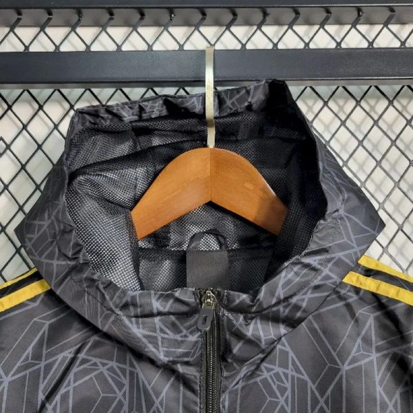 Manchester United 2023-24 Windbreaker - Image 5