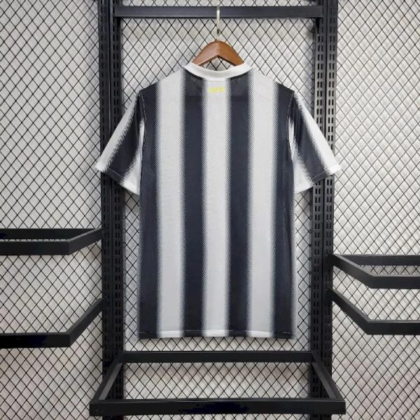Juventus 2011/12 Home Retro Jersey - Image 2