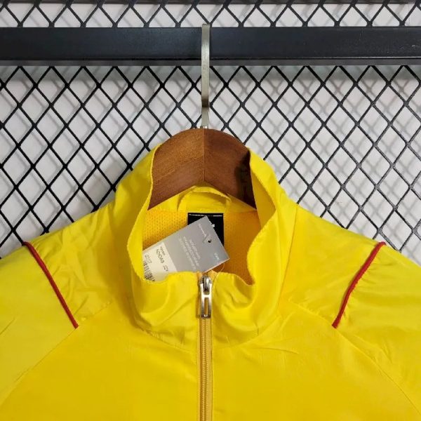 Flamengo 2023-24 Windbreaker - Image 4