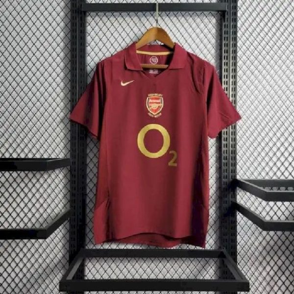 Arsenal 2005/06 Home Retro Jersey - Image 2