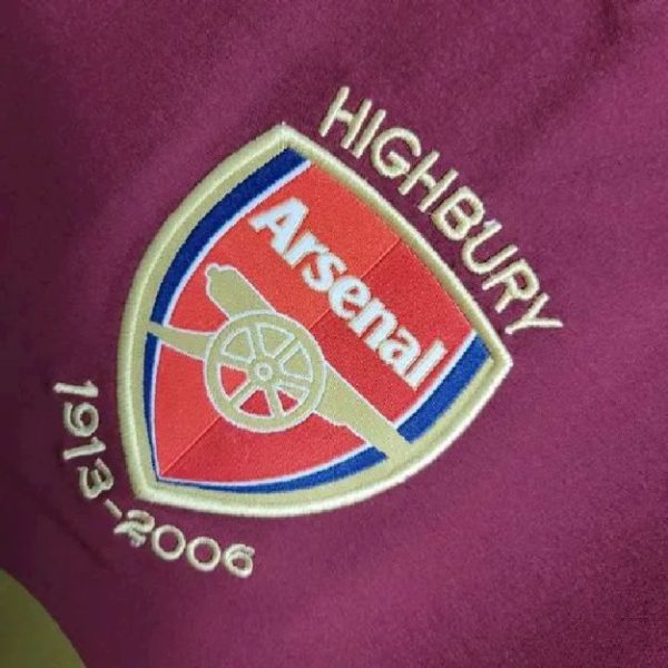 Arsenal 2005/06 Home Retro Jersey - Image 6