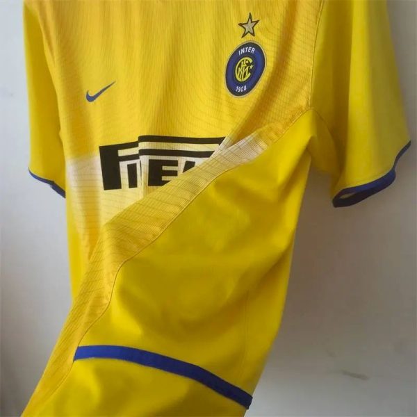 Inter Milan 2002/03 Third Retro Jersey - Image 3