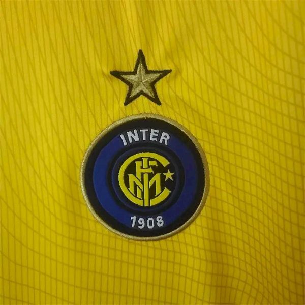 Inter Milan 2002/03 Third Retro Jersey - Image 4
