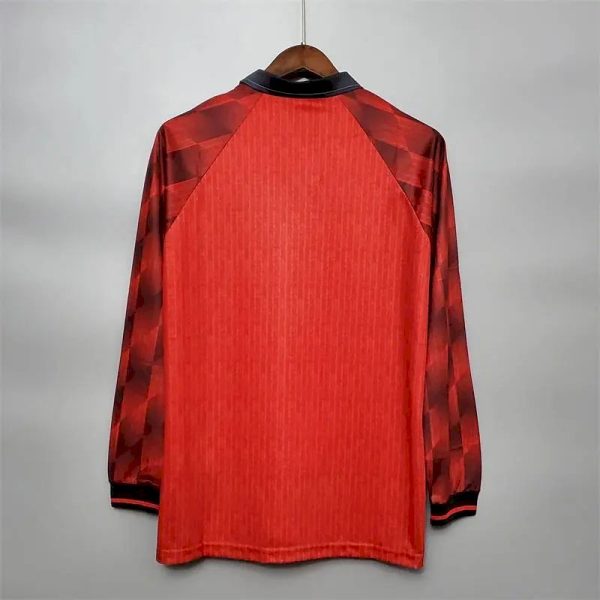 Manchester United 1996 Home Long Sleeve Retro Jersey - Image 9