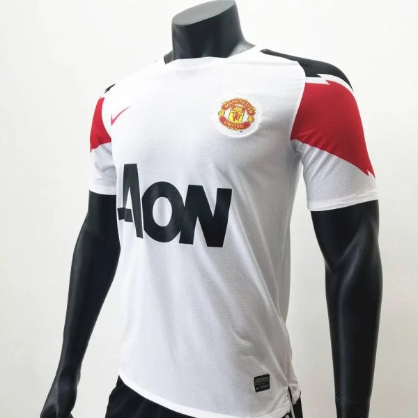 Manchester United 2010/11 Away Retro Jersey - Image 3