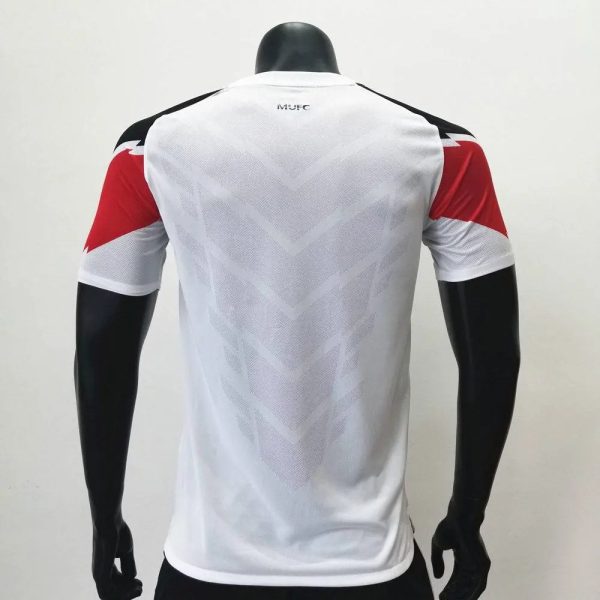 Manchester United 2010/11 Away Retro Jersey - Image 4
