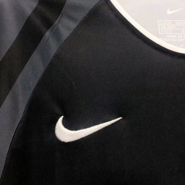 Paris Saint-Germain 2001-2002 Third Retro Jersey - Image 3