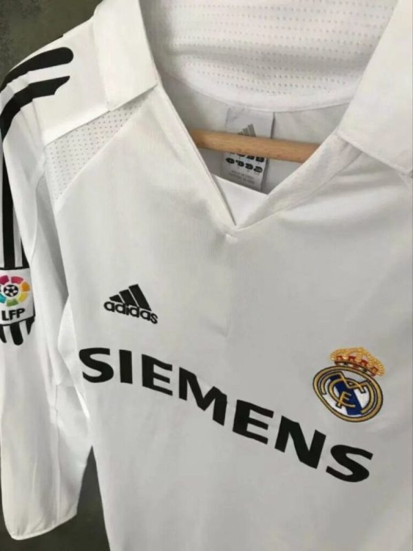 Real Madrid 2005/06 Home Long Sleeves Retro Jersey - Image 3