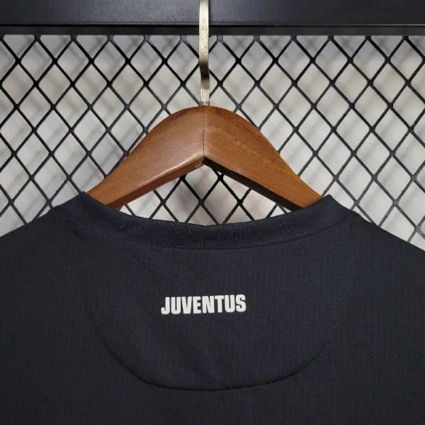 Juventus 2012/13 Away Retro Jersey - Image 10