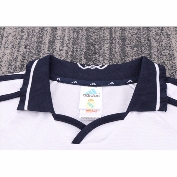 Real Madrid 2000/01 Home Kids Retro Jersey And Shorts - Image 4
